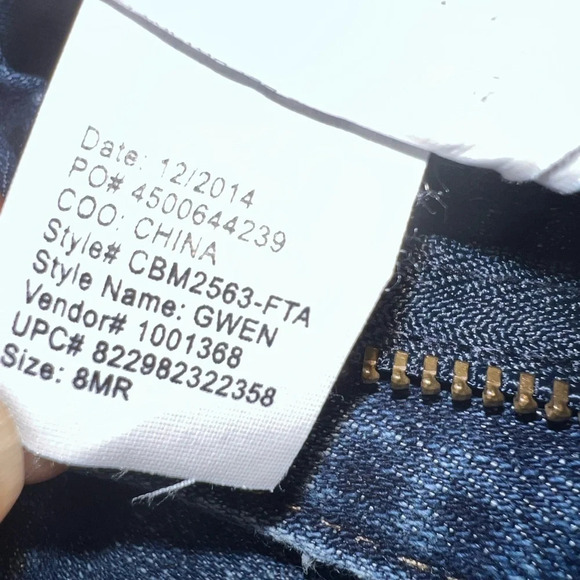 Code Bleu,8, Gwen,straight leg,studded medium wash, mid rise 5pocket, logo denim - Picture 7 of 9